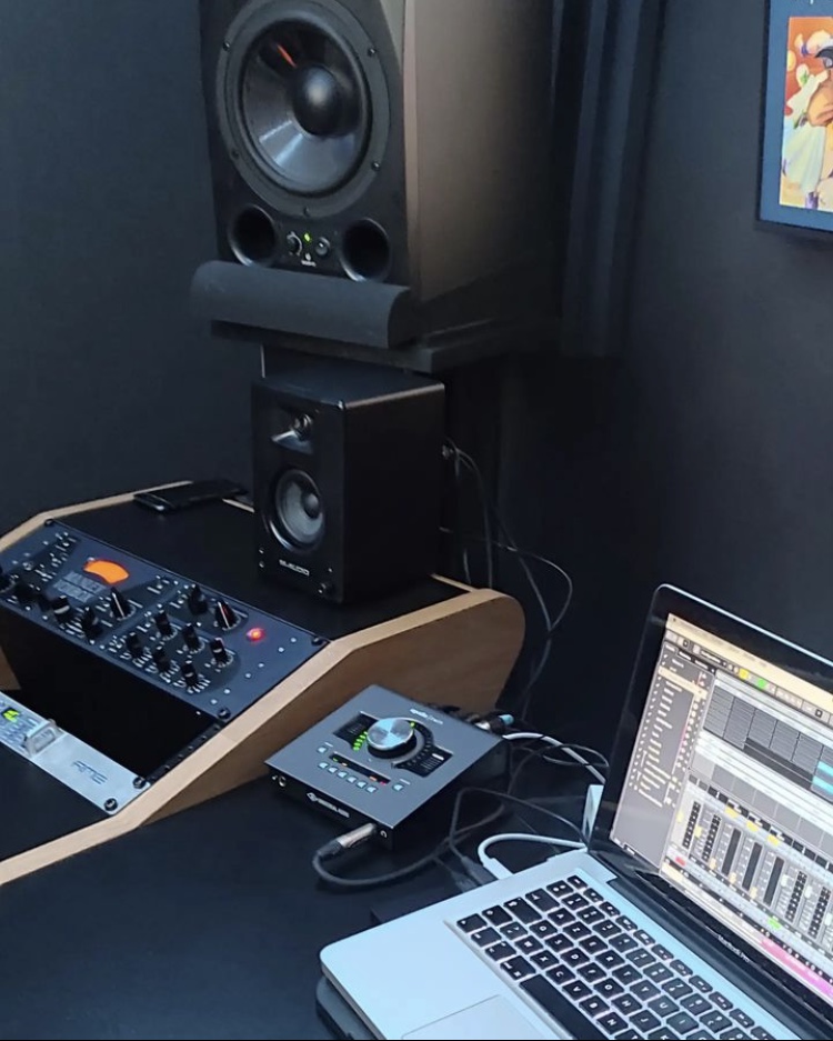 Studio Nash Record — console d'enregistrement Saint-Cloud